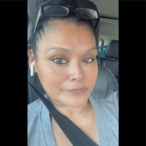 Meet your Posher, Inez